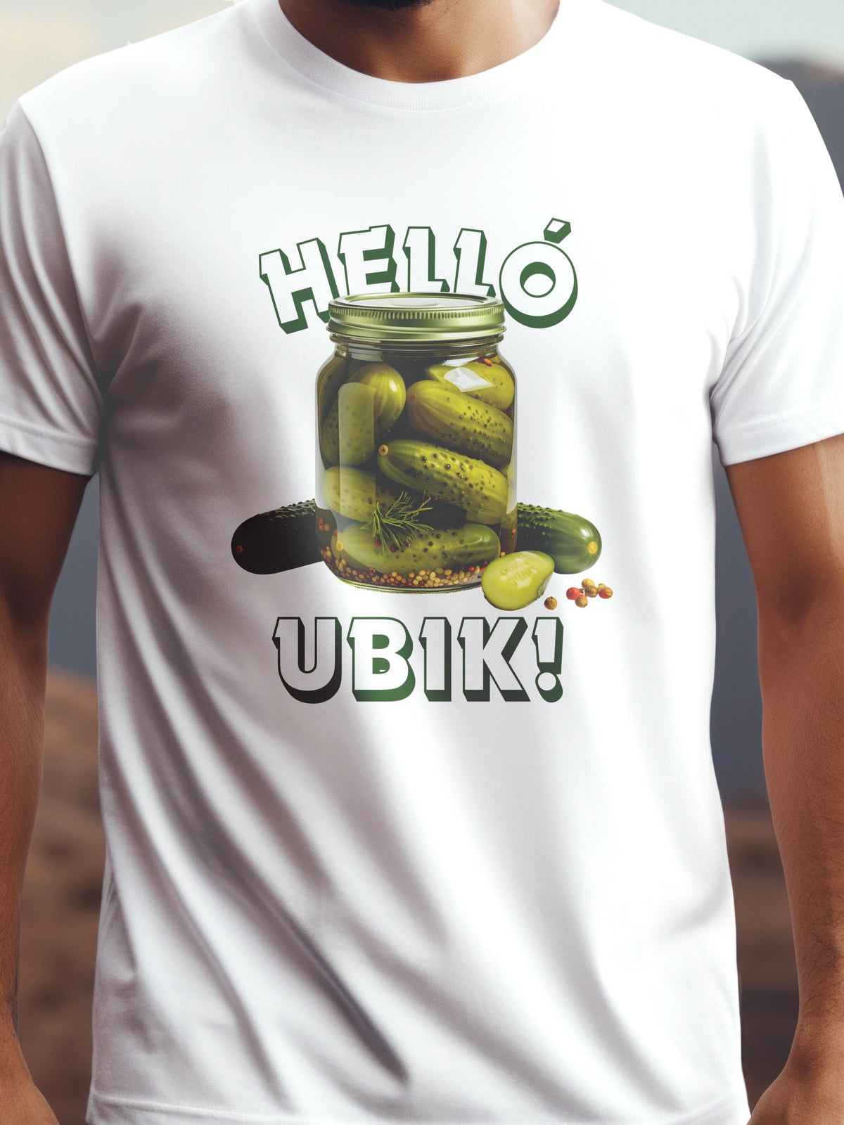 Helló Ubik! fehér színű prémium pamut póló – vicces uborkás design – férfi póló, unisex póló, magyar minta, vicces póló